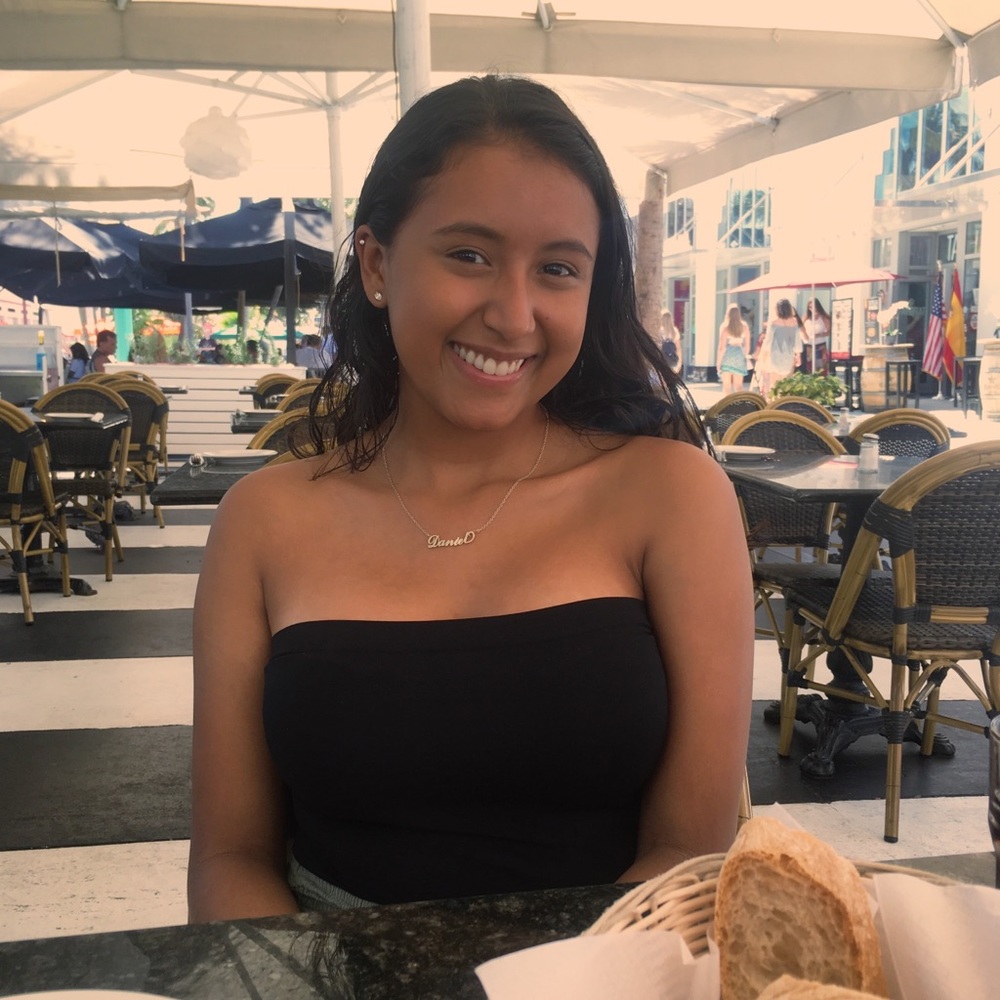 Meet your Posher, Daniela